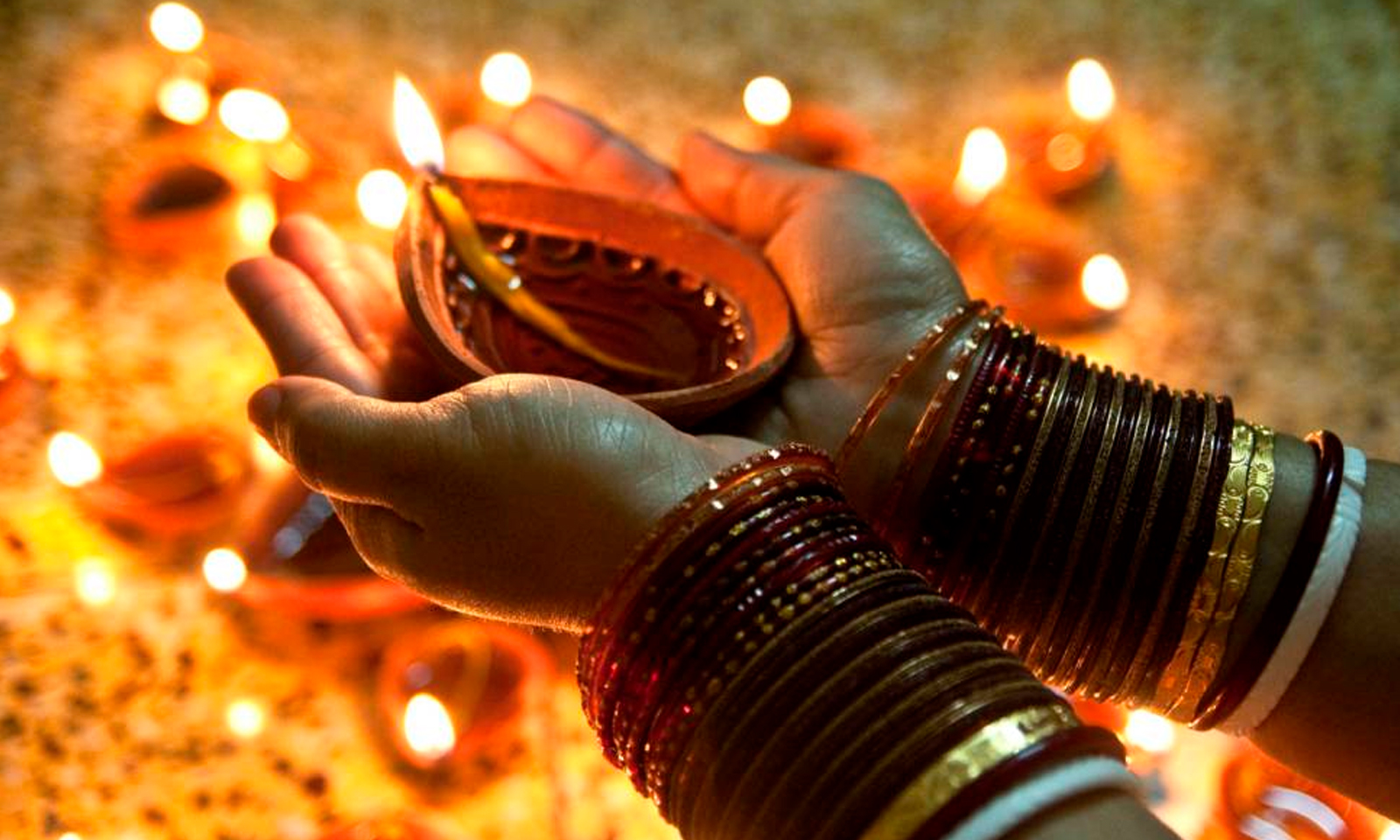 Annapurna Mohanty's odia poem Deepate Jatheshta