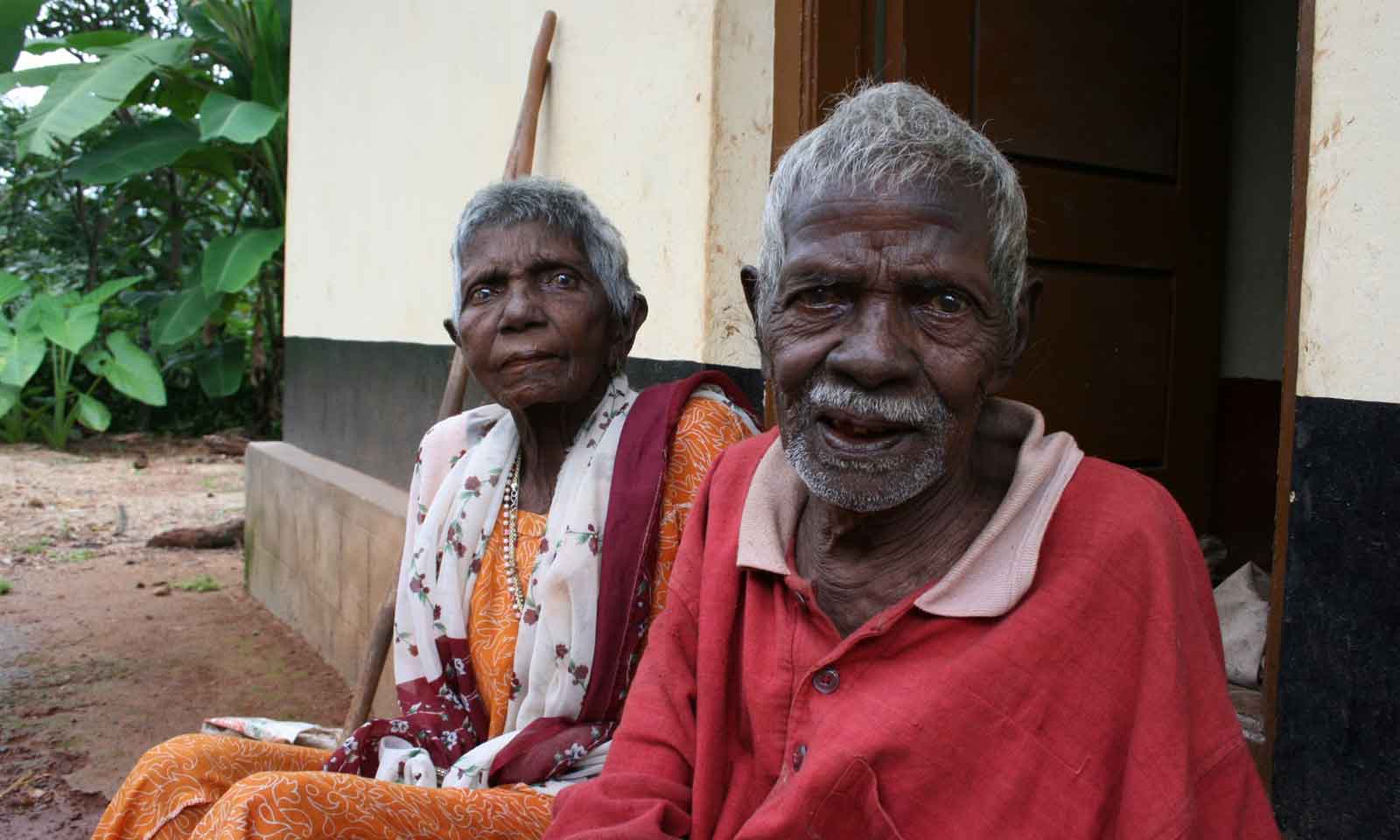 Paramita Mishra's odia poem Jeje Baahaarile Bajaara Kari