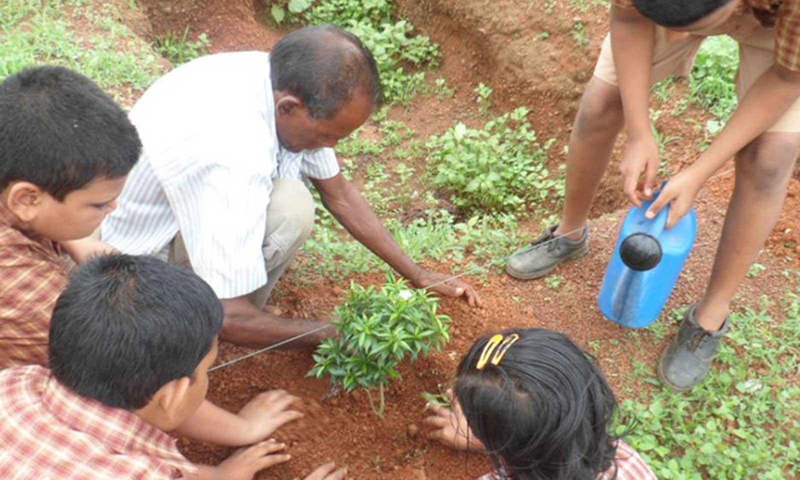 Ramakanta Mishra's odia prose Paribesha Chintaa
