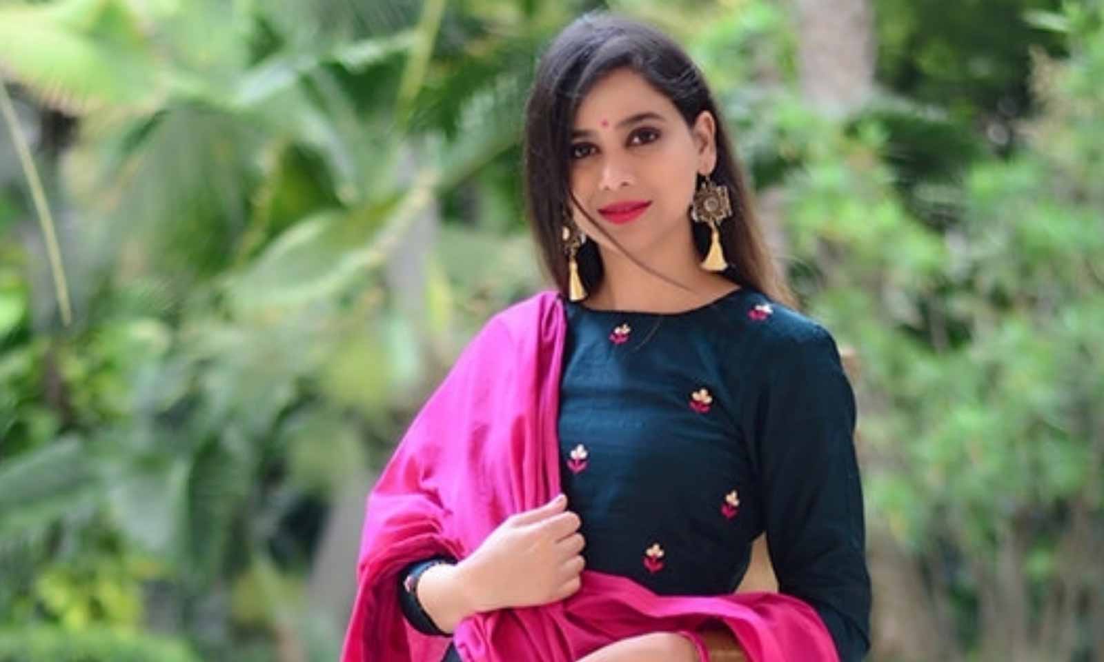 Minati Pradhan's odia poem Odhani